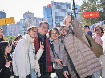 陈茂波：香港经济处于稳中有进态势