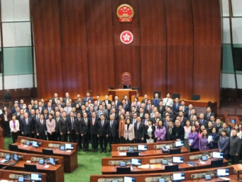 外交部驻港公署发言人：干预阻挠注定徒劳无功 殖民旧梦可以休矣